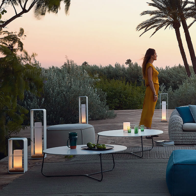 Modern Square Outdoor LED Light, Minimalist Solar Powered Waterproof Garden Light, Outdoor Wall Lamp for Patio, Driveway and Pathway