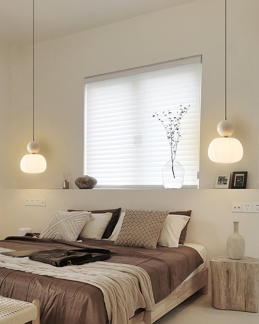 Yedra Pendant Lamp, Contemporary Resin Ceiling Light, Organic Round Hanging Lamp for Dining Room, Living Room and Bedroom