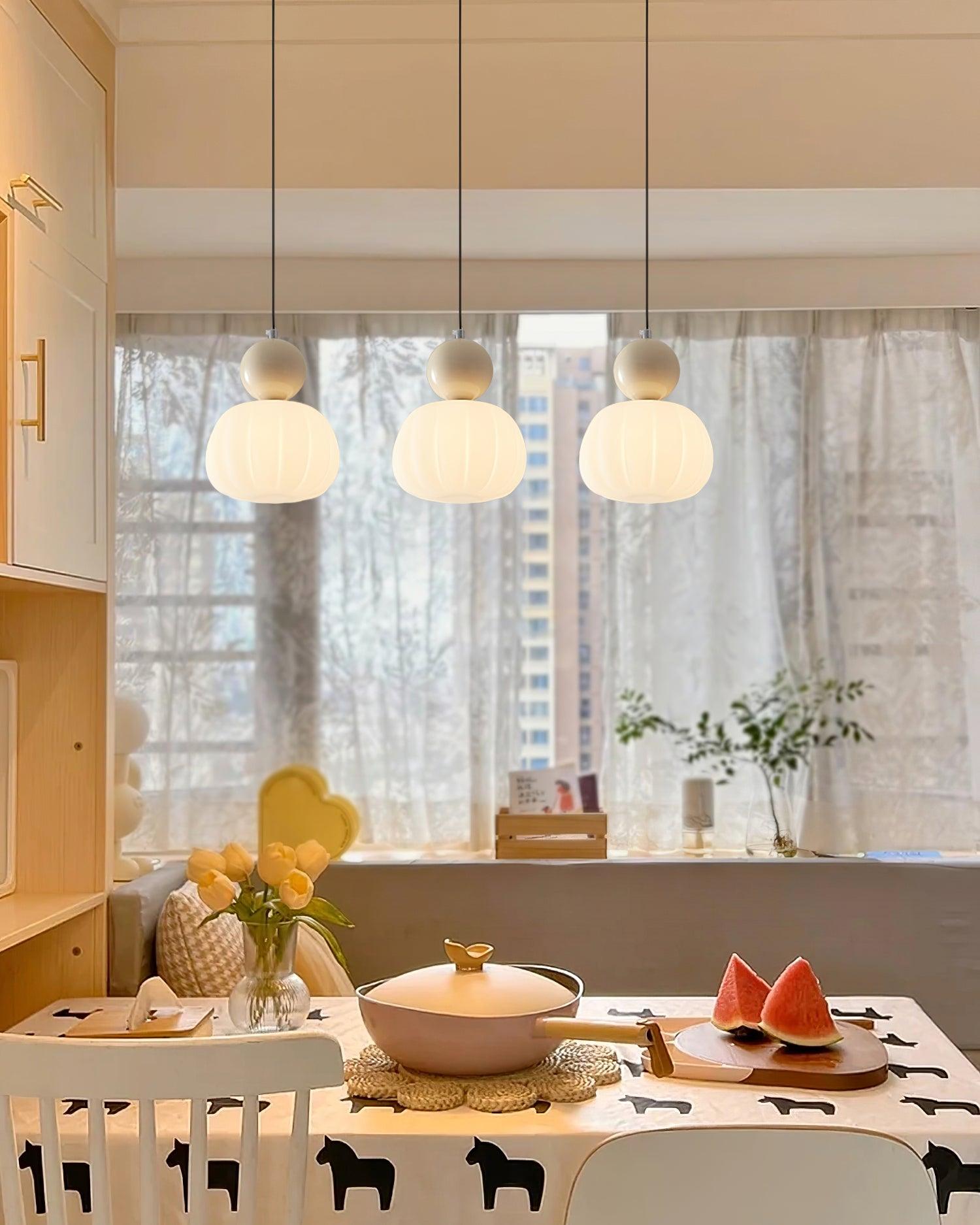 Yedra Pendant Lamp, Contemporary Resin Ceiling Light, Organic Round Hanging Lamp for Dining Room, Living Room and Bedroom