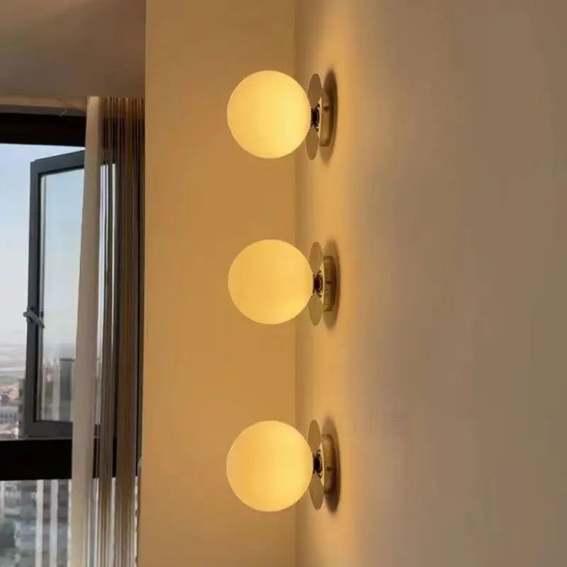 Nordic Globe Glass Wall Lamp, Scandinavian Glass Globe Wall Sconce for Bedroom, Bathroom, Hallway and Living Room