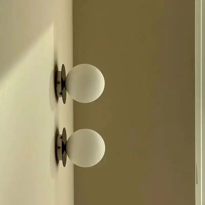 Nordic Globe Glass Wall Lamp, Scandinavian Glass Globe Wall Sconce for Bedroom, Bathroom, Hallway and Living Room