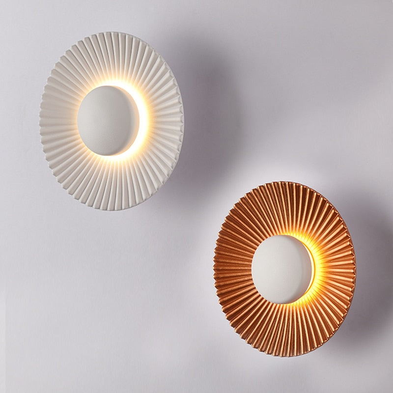 Hasna SunRay Wall Lamp, Minimalist Brushed Metal Sunburst Sconce, Concealed Fitting Wall Light for Living Room, Bedroom and Hallway