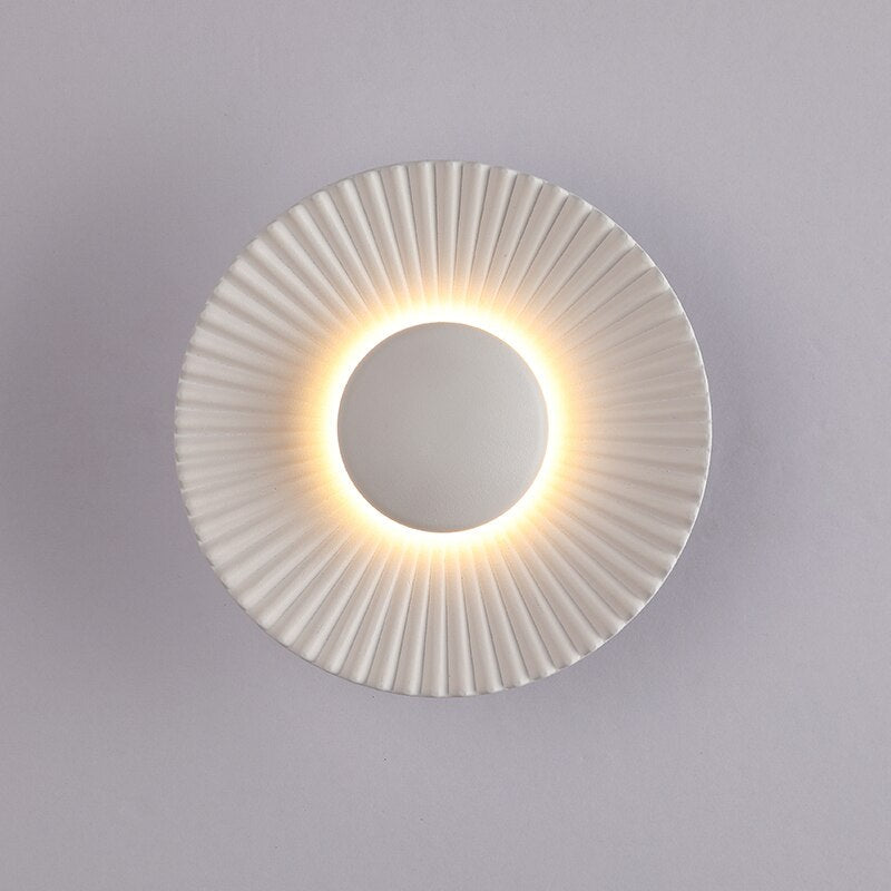 Hasna SunRay Wall Lamp, Minimalist Brushed Metal Sunburst Sconce, Concealed Fitting Wall Light for Living Room, Bedroom and Hallway